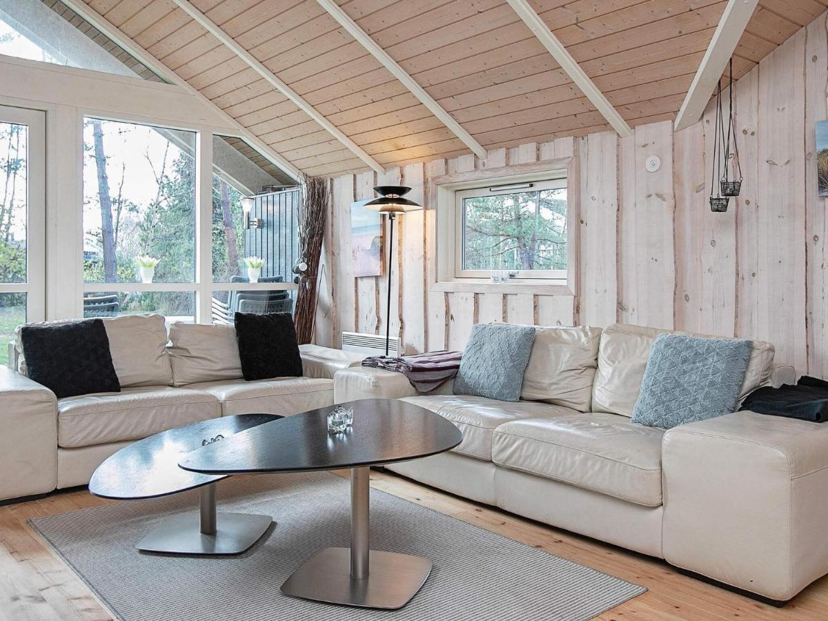 Four-Bedroom Holiday Home In Vaeggerlose 8 Bøtø By 外观 照片