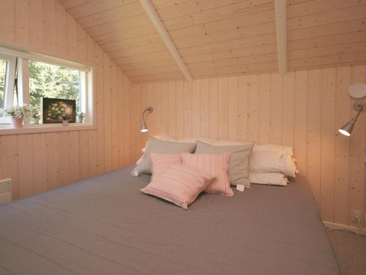 Four-Bedroom Holiday Home In Vaeggerlose 8 Bøtø By 外观 照片