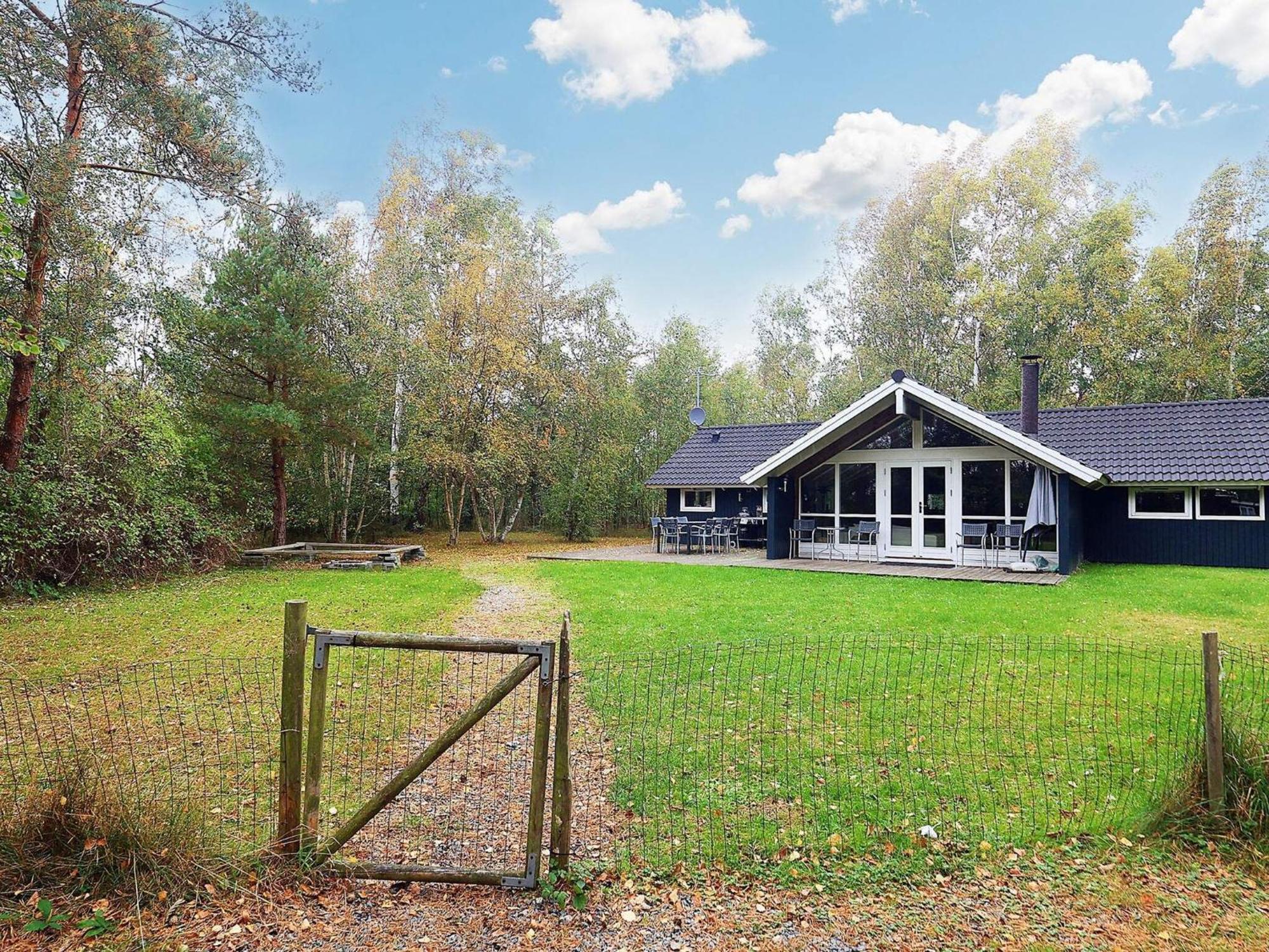 Four-Bedroom Holiday Home In Vaeggerlose 8 Bøtø By 外观 照片